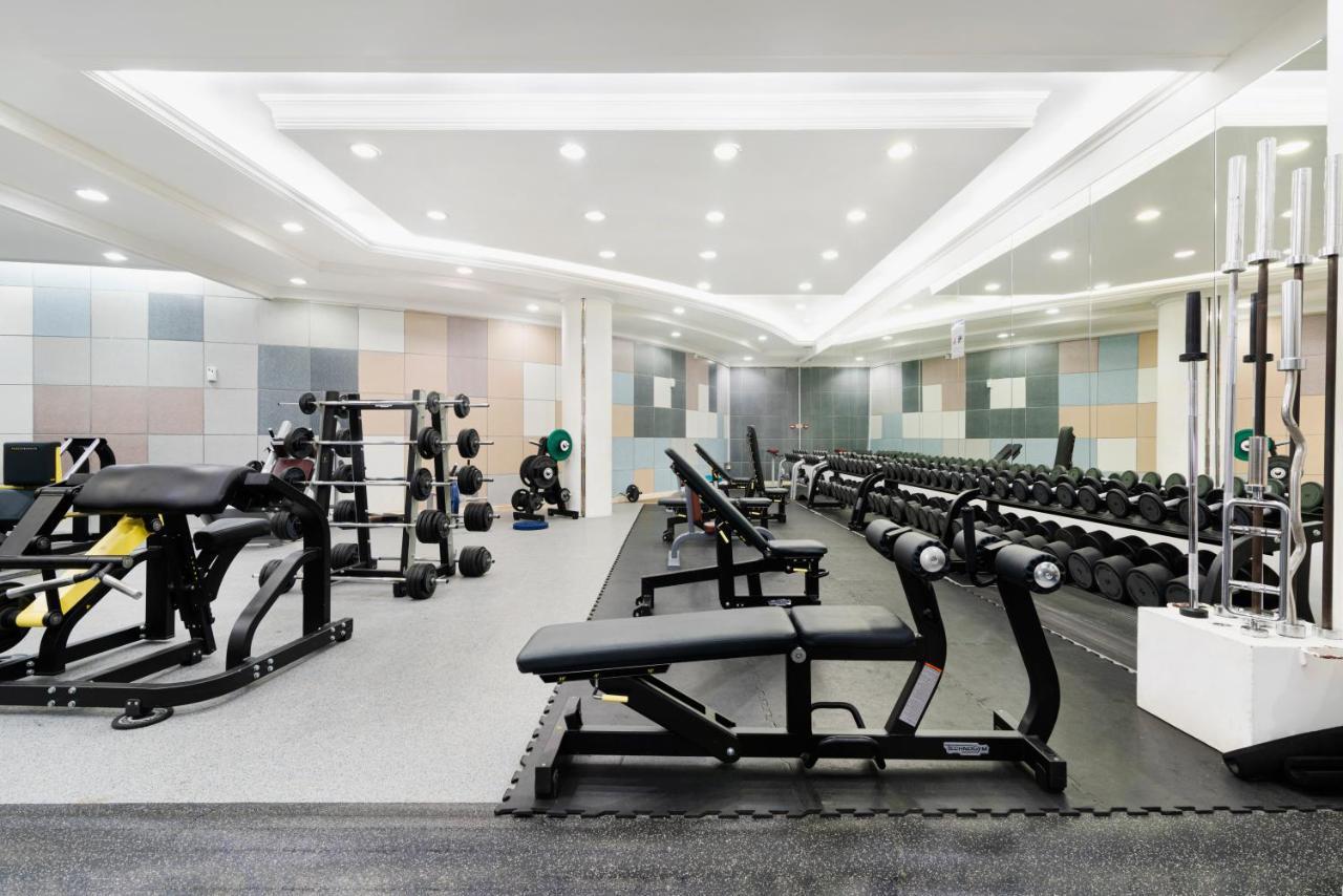 Officers Club & Hotel Абу Даби Екстериор снимка The gym at the 2012 London Olympics