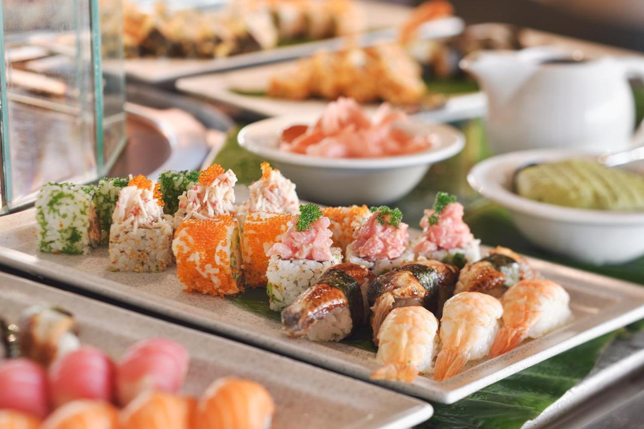 Officers Club & Hotel Абу Даби Екстериор снимка Sushi